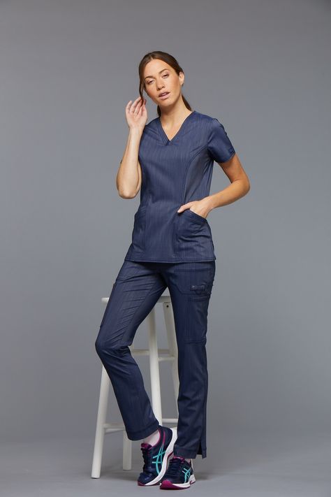 Poses With Apron Doctor, Doctor Attire Female, Scrub Uniform Photoshoot, Medical Scrubs Photoshoot, Professional Medical Photo, Dental Uniforms, Nurse Graduation Cap Designs, Massage Pictures, Stylish Scrubs