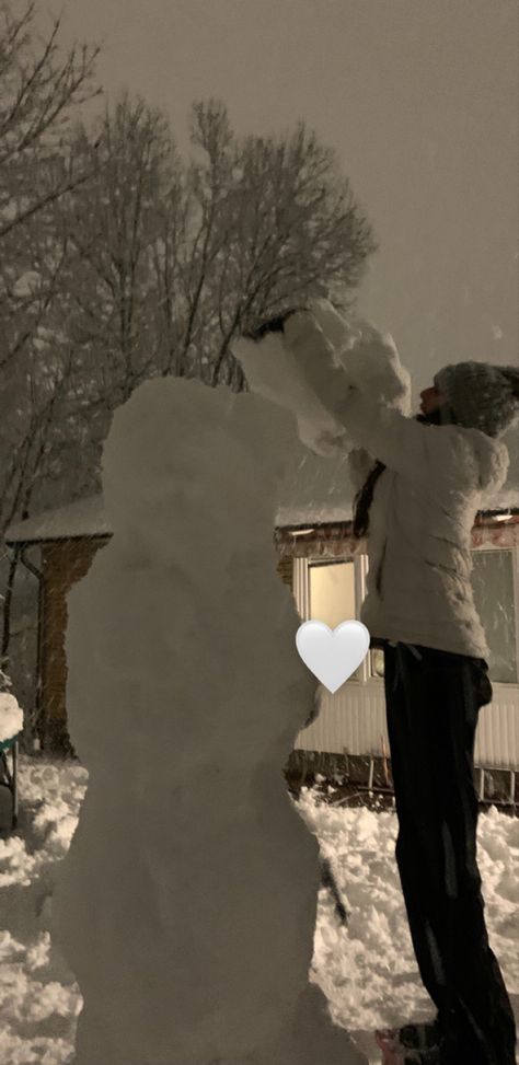 #winter #snow #snowman #aesthetic Building A Snowman Aesthetic, Snowman Aesthetic, Snow Activity, Romanticizing Winter, Snow Forts, Child Activities, Snow Activities, Snow Pictures, Grey Christmas