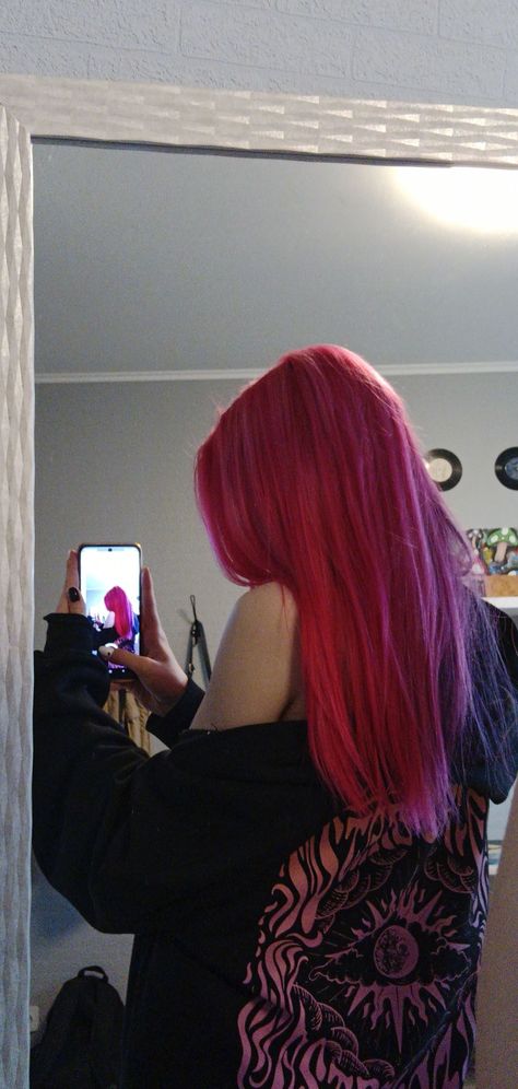 Underside Colored Hair, Hot Hair Dye Ideas, Pink And Dark Pink Hair, Pretty Colors To Dye Your Hair, Hot Pink Hair Outfit Ideas, Sparkling Raspberry Hair Color, Hot Pink Hair With Light Pink Highlights, Pink And Red Hair Color, Black N Pink Hair