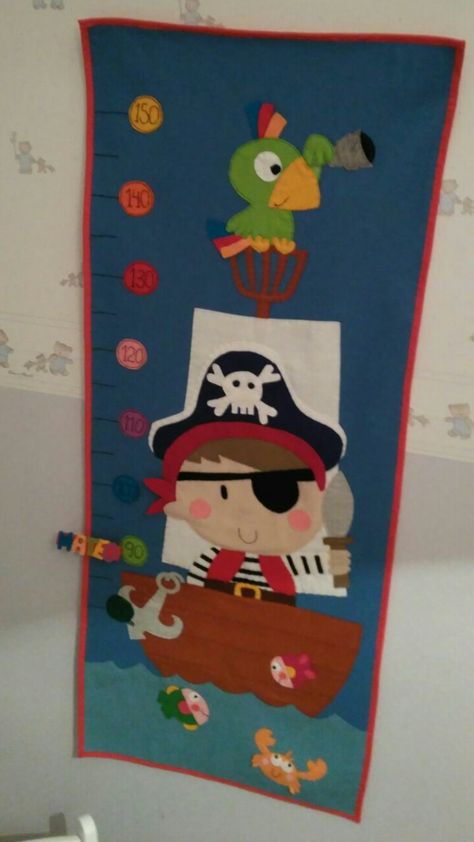 El medidor pirata de Mateo Pirate Door, Pirate Classroom, Pirate Crafts, Diy Classroom Decorations, Kindergarten Classroom Decor, Door Decorations Classroom, Diy Classroom, Kids Play Area, Pirate Theme