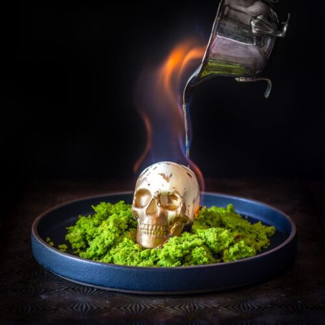 Holiday Recipes – Primal Wellness Skull Dessert, Creepy Cakes, Halloween Tricks, Skull Cake, Flaming Skull, Spooky Food, Mexico Food, Exotic Food, Halloween Drinks