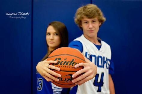 Brother & Sister  ...Her Senior Pictures :) Sibling Basketball Pictures, Kid Picture Poses, Sister Pics, Basketball Pics, Basketball Cookies, Sibling Photo Shoots, Basketball Ideas, Sports Photoshoot, Basketball Senior Pictures