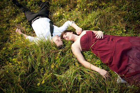 Twilight Themed Photoshoot, Twilight Engagement Photos, Edward And Bella, Themed Engagement Photos, Dream Proposal, Photoshoot Outdoor, Pre Wedding Photoshoot Outdoor, Indian Wedding Invitation Cards, Indian Wedding Invitations