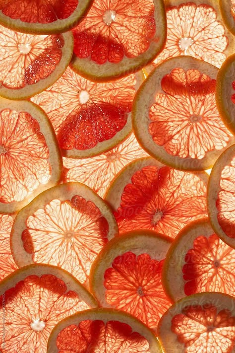 Grapefruit Color Aesthetic, Orange Cross Section, Sliced Fruit Photography, Pink Grapefruit Aesthetic, Pomelo Photography, Grapefruit Photography, Grapefruit Aesthetic, Sliced Grapefruit, Grapefruit Art