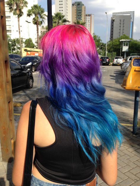 Rainbow Pastel Hair Is A New Trend Among Women Rainbow Hair Extensions, Strands Hair, Pastel Rainbow Hair, Hair 2016, Color Rubio, Rainbow Hair Color, Colored Hair Extensions, Hair Color Crazy, Hair Color Highlights