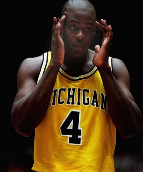 (7) College Basketball Classics (@ClassicsCBB) / Twitter Michigan Wolverines Basketball, College Basketball Players, Nba Photos, Michigan Go Blue, Chris Webber, Fab 5, Michigan Sports, Michigan University, Basketball Star