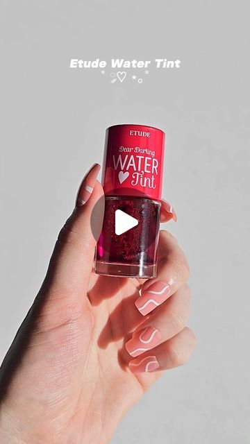 Water Tint Lips, Lip Tint Aesthetic, Dear Darling Water Tint, It Girl Makeup, Tint Etude, Kbeauty Korean Makeup, Korean Makeup Products, Lip Tint Makeup, Makeup Products Aesthetic