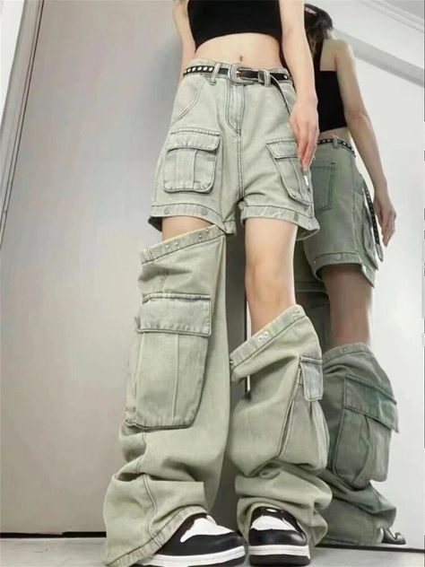 Street Decoration, Cargo Pants Outfit Women, Cargo Pants Outfits, Style Overalls, Pants Collection, Workwear Jeans, Denim Decor, Trendy Collection, American Fashion