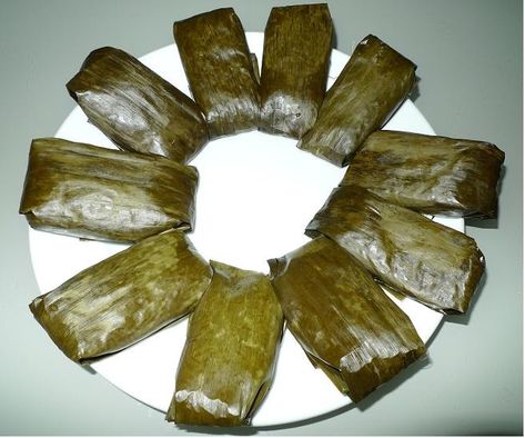 Steamed Thai Banana with Sticky rice in Banana leaf or " Khao Tom Mud " in Thai. This is very traditional Thai dessert. It made with sticky ... Thia Food, Khao Tom, Banana Leaf Rice, Thai Banana, Hmong Food, Banana And Rice, Sweet Sticky Rice, Rice Wraps, Rice Desserts