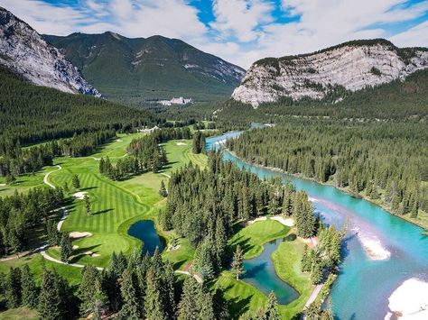 Top Golf Courses, Fairmont Banff Springs, Fairmont Banff, Resort Design, Resort Pools, Ski Holidays, Prince Edward Island, Pebble Beach, Beautiful Lakes