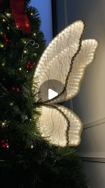 Thay Felix on Instagram: "Parte 01 - Borboleta de Led 🦋✨  Gostaram?" Crystal Butterfly Chandelier, Butterfly Chandeliers, Big Butterfly, Pinterest Diy, Hair And Makeup, Christmas Tree, House Design, Led, Crystals