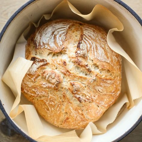 EASY NO KNEAD OVERNIGHT ARTISAN BREAD: Amazingly simple artisan bread that requires no kneading. #OurBestBites #ArtisanBread #nokneadbread  #easybread Our Best Bites, Pizza Muffins, Artisan Bread Recipes, No Knead Bread, No Knead, Artisan Bread, Bread Rolls, How To Make Bread, Original Recipe