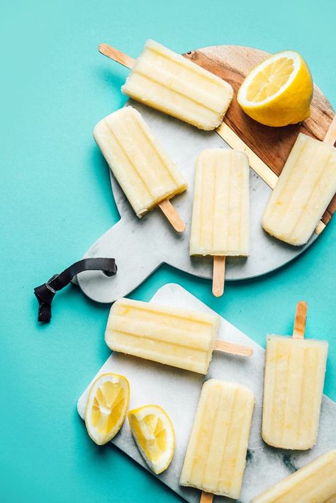 This Lemon Buttermilk Popsicles recipe is the perfect balance of zingy and creamy (with a little herby thrown in). Keep these healthy popsicles in the freezer for a frozen treat for the family on hot summer days! #popsicles #summer #icepops #glutenfree #vegetarian #lemon #creamsicle Lemon Popsicles, Lemonade Popsicles, Tzatziki Recipes, Healthy Popsicles, Lemon Pepper Seasoning, Dessert Aux Fruits, Homemade Popsicles, Popsicle Recipes, Frozen Treat