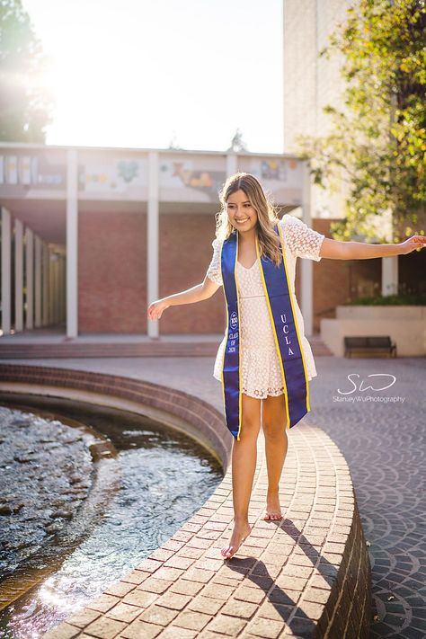 Ucla Graduation Pictures, Ucla Graduation, Graduation Fits, Graduation Aesthetic, Grad 2023, College Grad Photos, Graduation Shoot, Grad Pic, Graduation Pics