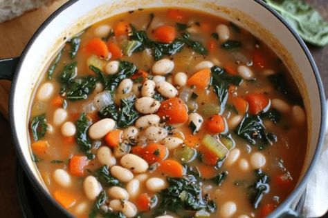 Tuscan Chicken White Bean Soup, Tuscan White Bean Soup With Spinach, Creamy Tuscan White Bean Soup, Tuscan Chicken And White Bean Soup, Hearty Tuscan White Bean Soup, White Bean And Kale Soup, Bean And Kale Soup, White Bean And Kale, Tuscan White Bean Soup