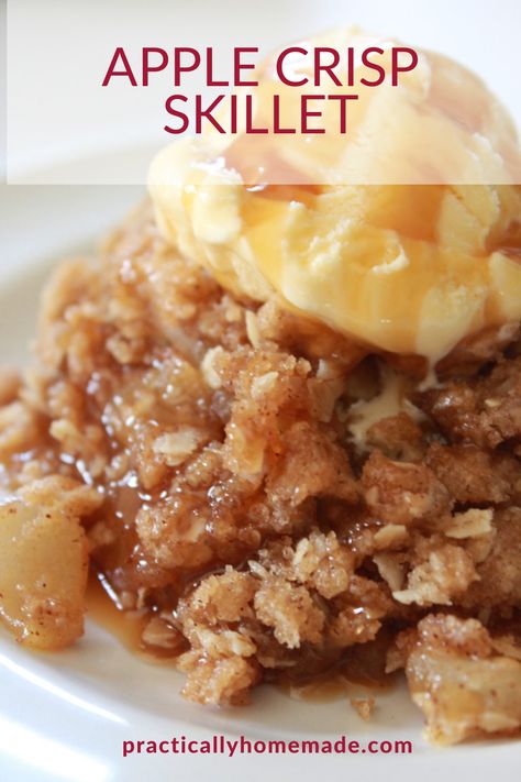 Moist Cookies, Apple Cobbler Easy, Homemade Crisps, Cooked Frosting, Texas Sheet Cake Cookies, Skillet Desserts, Oatmeal Crumble, Delicious Oatmeal, Cobbler Easy