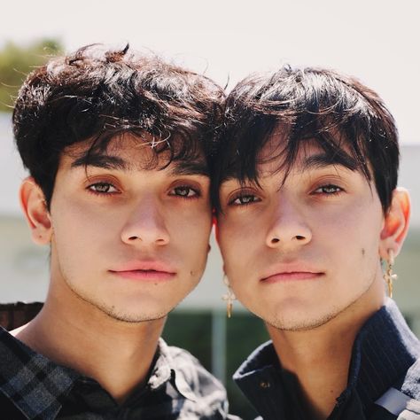 Lucas and Marcus - YouTube Water Bottle Flip Challenge, Lucas And Marcus, Bottle Flip Challenge, The Dobre Twins, Marcus And Lucas, Lucas Dobre, Marcus Dobre, Pretty Blonde Hair, Famous Youtubers