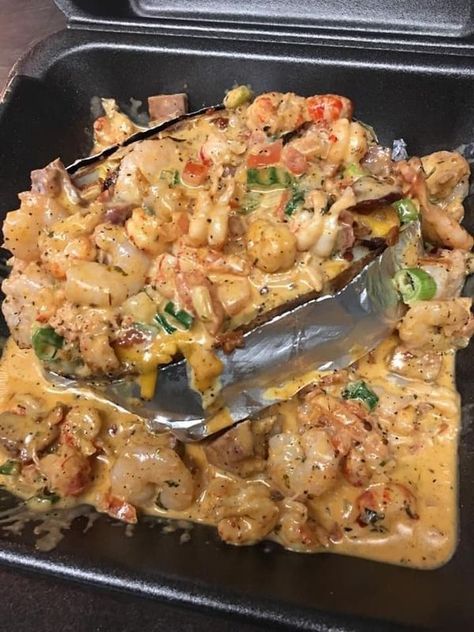 Authentic Cajun Recipes, Snow Crab, Queso Recipe, Crab Recipes, Food Babe, Always Hungry, Cajun Recipes, Crab Meat, Sausage Recipes