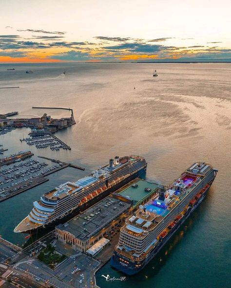 Porto di Trieste con navi da crociera-agosto 2023 Trieste, Porto