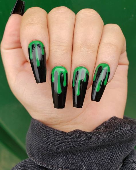 PolyShop At Salons By JC on Instagram: “🎃Slime Drip Halloween Press-Ons up for sale now🎃 Shape - Medium Coffin  Many more listing coming soon! . . . . #nails #nailed #nails💅…” Slime Drip Nails, Green Slime Nails, Slime Green Nails, Slime Nails, Medium Coffin, Drip Nails, Press Ons, Halloween Nail Designs, Nails Pink