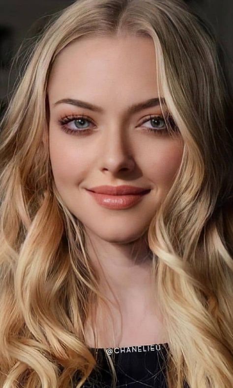 Blonde Female Actresses, Actresses With Blonde Hair, Blond Actress, Amanda Seyfried Makeup, Blonde Actresses In Their 20s, Blue Eyes Hair Color Ideas, Blonde Actress, Amanda Seyfried Hair, Affordable Skin Care Routine