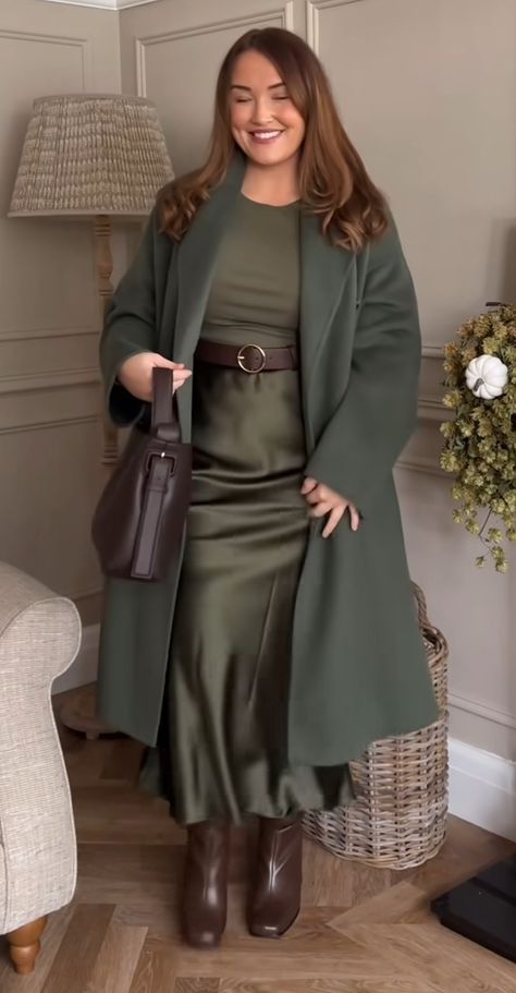 Modest Elegant Outfits Plus Size, Elegant Plus Size Outfits Classy, Old Money Plus Size Outfits, Plus Size Corporate Outfits, Elegant Plus Size Outfits, Real Women Fashion, Curves And Confidence, Outfit Curvy, Plus Size Inspiration