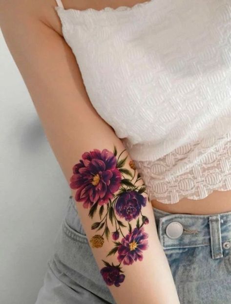 Tattoo For Hand, Hipster Tattoos, Wildflower Tattoos, Mountain Tattoos, Scripture Tattoos, Tattoo 2023, Flower Bouquet Tattoo, Hipster Tattoo, Rose Flower Tattoos