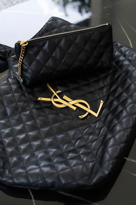 Saint Laurent Big Bag, Ysl Maxi Shopping Bag, Ysl Shopping Tote, Sac Yves Saint Laurent, Fancy Clutch Purse, Ysl Tote Bag, Classy Handbags, Saint Laurent Tote, Classy Purses