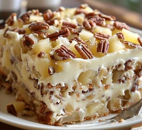 Legendary Elvis Presley Jailhouse Cake Recipe Elvis Cakes, Elvis Presley Cake, King Of Rock And Roll, Rock Cake, Suspicious Minds, Jailhouse Rock, Burning Love, Toasted Pecans, Moist Cakes