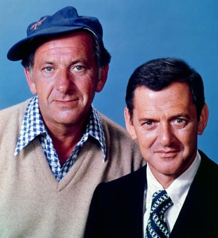 The Odd Couple (1970–1975) Two men, a neat freak and a slob separated from their wives, have to live together despite their differences. Tony Randall, The Odd Couple, Odd Couples, Old Shows, Old Tv Shows, Vintage Tv, Retro Tv, Comedy Tv, Old Tv