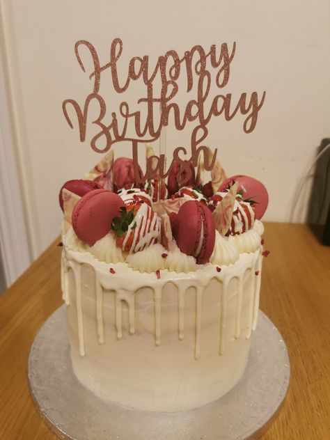 Pretty Red Velvet Cake Birthday, Red Velvet Sweet 16 Birthday Cake, Fancy Red Velvet Birthday Cake, Red Velvet Celebration Cake, Sweet 16 Red Velvet Cake, Decorated Red Velvet Cake Birthday, Red Velvet 18th Birthday Cake, Strawberry Red Velvet Cake, Red Velvet Decorated Cake