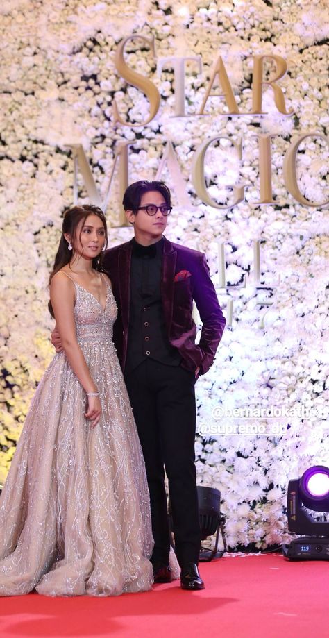 (91) KathNiel at Star Magic Ball, 2017. ✨✨✨ Types Of Prom Dresses, Star Magic Ball, Ball Outfit, Daniel Padilla, Magic Ball, Famous Dress, Long Train Wedding Dress, Kathryn Bernardo, Senior Prom Dresses