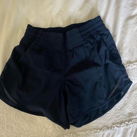 Navy Blue Lululemon, Lululemon Fits, Lulu Shorts, Aesthetic School, Lululemon Hotty Hot Shorts, Hotty Hot Shorts, Nike Running Shorts, Cute Preppy Outfits, Hot Shorts