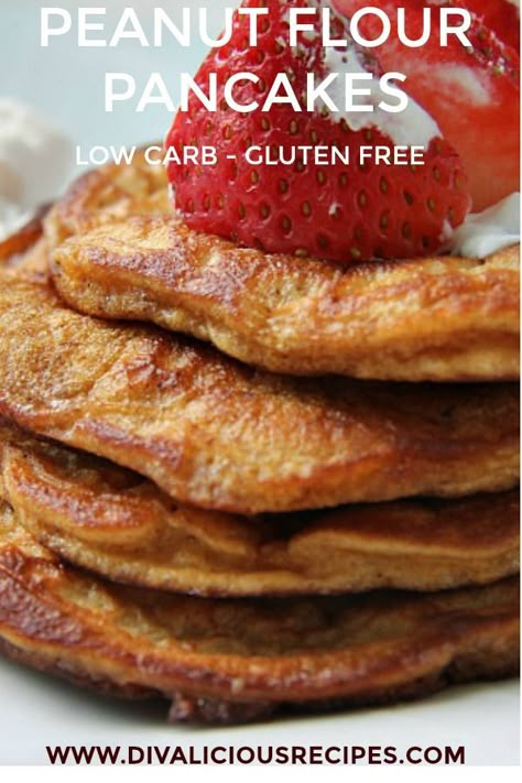 Peanut flour pancakes are a simple recipe to make out of that jar of peanut flour you have in your cupboard, wondering what to make with it. Apart from smoothies. A great low carb and gluten free breakfast that is easy to make. Peanut Flour Recipes, Pancakes Ideas, Low Carb Pancake Recipe, No Flour Pancakes, Peanut Flour, Flour Pancakes, Low Carb Meal Prep, Keto Pancakes, Low Carb Low Sugar