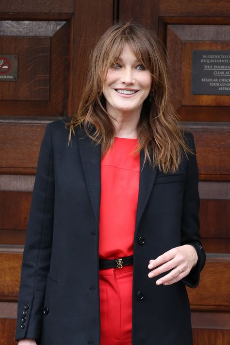 At 54, Carla Bruni Does Bottleneck Bangs With Effortless French Style | Vogue Dark Chestnut Hair, Bottleneck Bangs, Growing Out Fringe, Medium Length Blonde, Elizabeth Mcgovern, Medium Bob Haircut, Black Curls, Light Blonde Hair, Bangs With Medium Hair