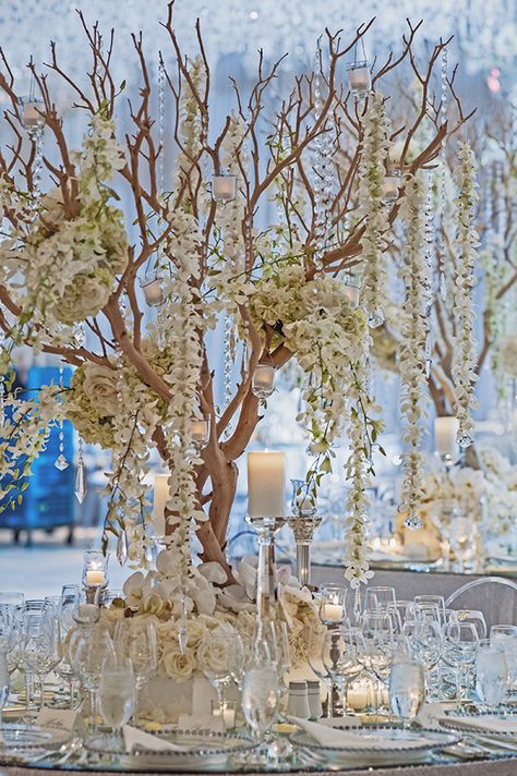 White Tree Centerpieces Wedding, Manzanita Tree Centerpieces Wedding, Tree Branch Wedding Centerpieces, Tree Table Centerpieces, Tree Centerpieces Wedding, Tree Branch Wedding Decor, Tree Centrepiece Wedding, Branches Wedding Decor, Manzanita Tree Centerpieces