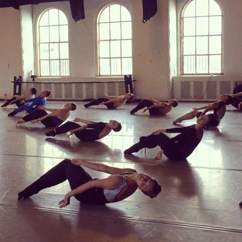 Martha Graham Dance Company on Instagram: “Have you found your center yet today? Here’s @alyssa.cebulski and the morning #grahamtechnique class working it! #grahamcorepower…” Dance Class Photography, Dance Playlist Cover, Martha Graham Dance, Eagles Hotel California, Physical Theatre, College Vision Board, Martha Graham, Save The Last Dance, Dance Technique