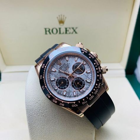 Some pictures of the finest watches in the world Most Expensive Rolex, Expensive Watches, Fine Watches, Best Iphone, Fancy Jewelry, Girly Jewelry, Luxury Watches For Men, Most Expensive, Luxury Gifts