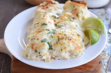 Mels Kitchen, Green Chicken Enchiladas, Green Chile Chicken Enchiladas, Green Chile Chicken, White Chicken Enchiladas, Green Enchilada Sauce, Cream Cheese Chicken, Kitchen Cafe, Green Chile