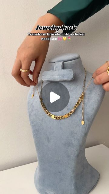 Jewellery Hack, Necklace Hack, Jewellery Hacks, Aesthetics Jewelry, Jewelry Hacks, Elegant Blouse Designs, Gold Wedding Jewelry, January 12, Gold Wedding