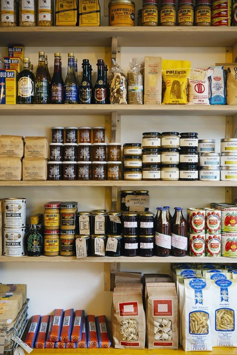 Deli Shop, Shop Exterior, Grocery Store Design, Plywood Shelves, City Farm, Design Café, Farm Store, Cheese Shop, Flat Rent