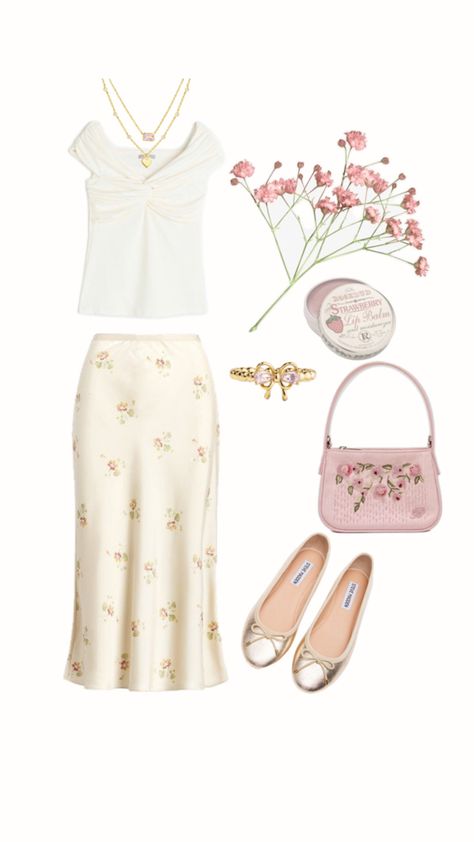 Romantic Preppy Style, Ethereal Outfit Casual, Soft Romantic Outfits, Ethereal Casual Outfit, Romantic Outfit Aesthetic, Romantic Body Type Outfit, Ingenue Outfits, Ethereal Aesthetic Outfits, Ethereal Outfit