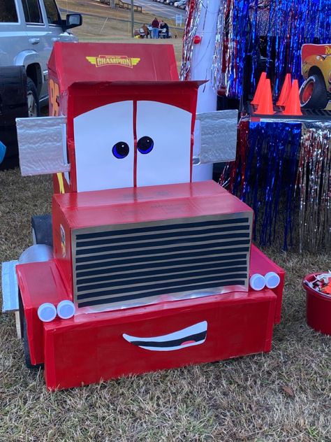 Cars Movie Trunk Or Treat, Tow Mater Trunk Or Treat, Cars Theme Trunk Or Treat, Cars Trunk Or Treat Disney, Lightning Mcqueen Trunk Or Treat, Cars Trunk Or Treat, Admin Ideas, Disney Cars Theme, Trunker Treat Ideas