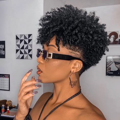 Natural Tapered Cut, Tapered Natural Hair Cut, Short Hairstyles For Black Women, Cabello Afro Natural, Tapered Natural Hair, Natural Hair Cuts, Tapered Hair, Natural Hair Short Cuts, Tapered Haircut