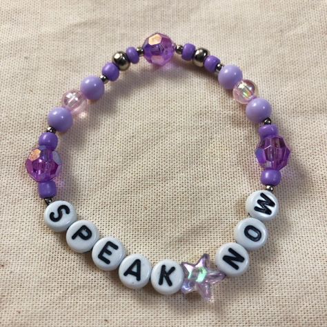 Swiftie Bracelets, Taylor Bracelets, Frendship Bracelets, Swift Bracelet, Swift Bracelets, Cute Friendship Bracelets, Bracelet Inspo, Bracelets Ideas, Friendship Bracelets With Beads