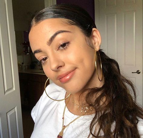 malu trevejo 🦋 shared a post on Instagram: “❤️” • Follow their account to see 1,263 posts. Big Hoop Earrings Outfit, Malu Trevejo Outfits, Gold Small Hoop Earrings, Hoop Earring Outfit, Chunky Gold Hoop Earrings, Small Gold Hoop Earrings, Golden Hoops, Small Gold Hoops, Big Hoop Earrings