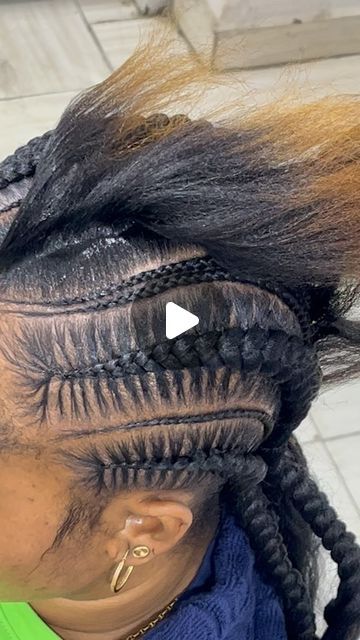 LAGOS No.1 SALON on Instagram: "Question for the professional hairstylist 👇🏿👇🏿  What method do you use for your stitch braids?  How many method can you use for your stitch braids?  Share your experience in the comment section…….." Stitch Braids For Beginners, Stitch Braids No Edges, How To Feed In Braids Cornrows, How To Do Stitch Braids, Stitch Hairstyles, Stiches Hairstyles, Stitch Braids Tutorial, Stitch Braid Tutorial, How To Do Feed In Braids Step By Step