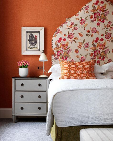 Kit Kemp’s Design Thread on Instagram: “Abundant in their shapes, scales and forms, flowers are one of our greatest joys. Our latest blog post looks at our dos and don’ts of how…” Kit Kemp Interiors, Oxford House, Ham Yard Hotel, Firmdale Hotels, Soho Hotel, Kit Kemp, Bedroom Orange, Orange Decor, Beauty Sleep