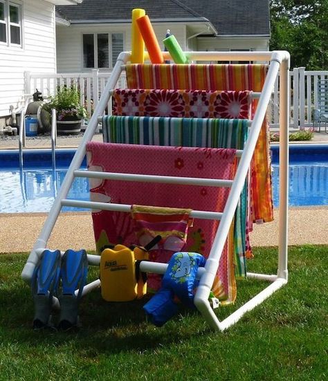 Pvc Pool Towel Rack, Towel Rack Pool, Easy Backyard Diy, Pvc Pool, Pvc Furniture, Pvc Pipe Projects, Pvc Projects, Pool Stuff, Pvc Pipes