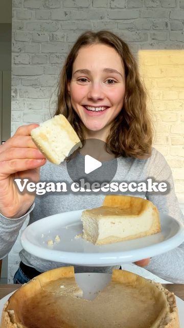 Maya // vegan recipes on Instagram: "VEGAN CHEESECAKE 🎂 No one will guess it’s vegan! 😜  This vegan cheesecake is made with a secret ingredient: silken tofu (but don’t worry, you don’t taste Tofu 😉). It’s absolutely foolproof and approved by my entire family, go make it! 🥰 Much love  Maya ✨ RECIPE (12 pieces each 250cal/5P/40C/16F): Crust: -2 Cups (260g) flour -3/8 Cup (80g) sugar -1 Tsp baking powder -1/2 Cup (140g) softened vegan margarine -1 Tbsp water MIX/KNEAD/LET REST for 30mins in the fridge Filling: -800g silken tofu -juice and zest of 1 lemon -1/4 Cup (60ml) canola oil -1/2 Cup (65g) corn starch -3/4 Cup (150g) sugar BLEND/GREASE a cake pan/SPREAD the crust/POUR IN filling/BAKE at 180C/360F 45-50min/LET COOL DOWN - VEGANER KÄSEKUCHEN 🎂 Keiner wird glauben, dass der vegan ist! Vegan Cheesecake Filling, Silken Tofu Deserts, Vegan Flan Recipe, Vegan Cheesecake Tofu, Vegan Silken Tofu Recipes, Silken Tofu Cheesecake, Tofu Cake Recipe, Vegan Cheescake, Vegan Tofu Cheesecake